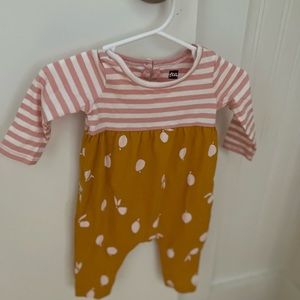 Tea Collection 0-3 months romper